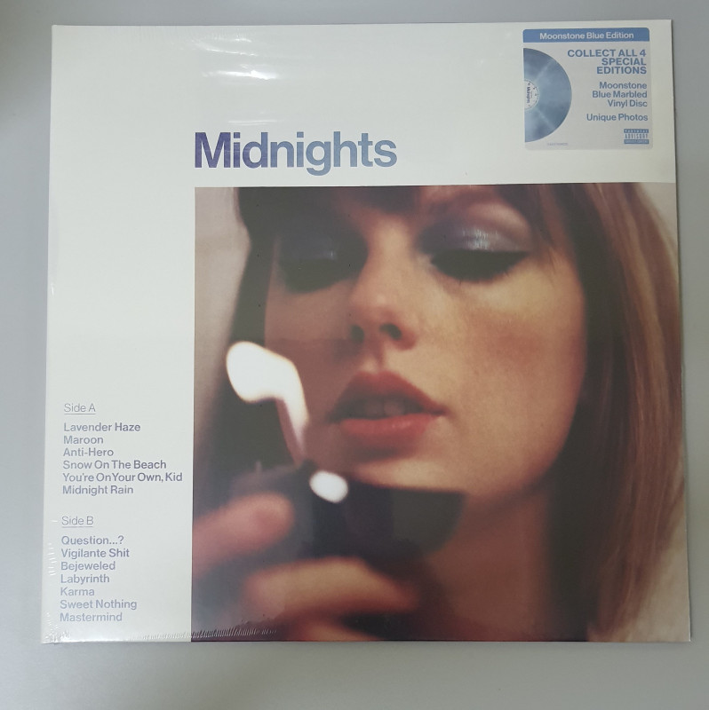 Vinyl Taylor Swift - Midnights ( Moonstone Blue Edition LP Vinyl ) Ready Stock